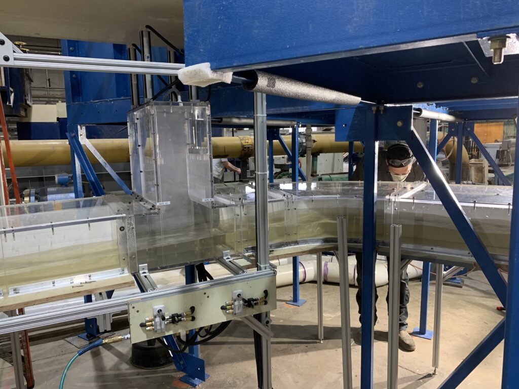 Assembling the structure for a dam sample